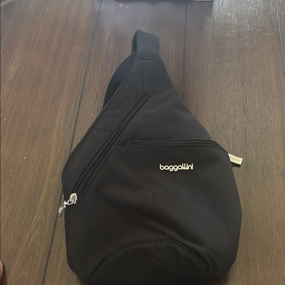 Baggallini Black Belt Bag Sleek Minimalist Design